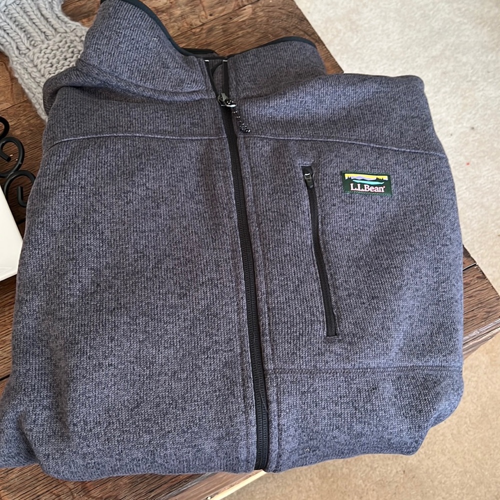 LL Bean NWT charcoal gray fleece sweater